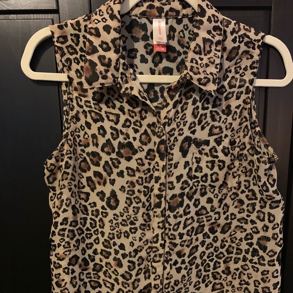 Cheetah shirt - Picture 1 of 2